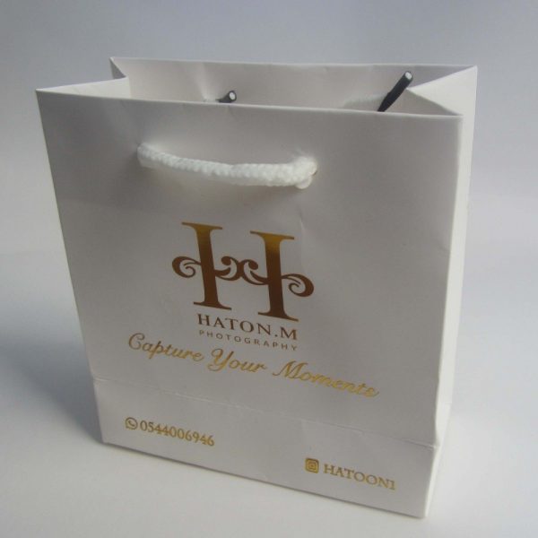 500pcs lot 14 13 6cm White Bag With Gold Color Print Handmade Paper Hand Bag Custom